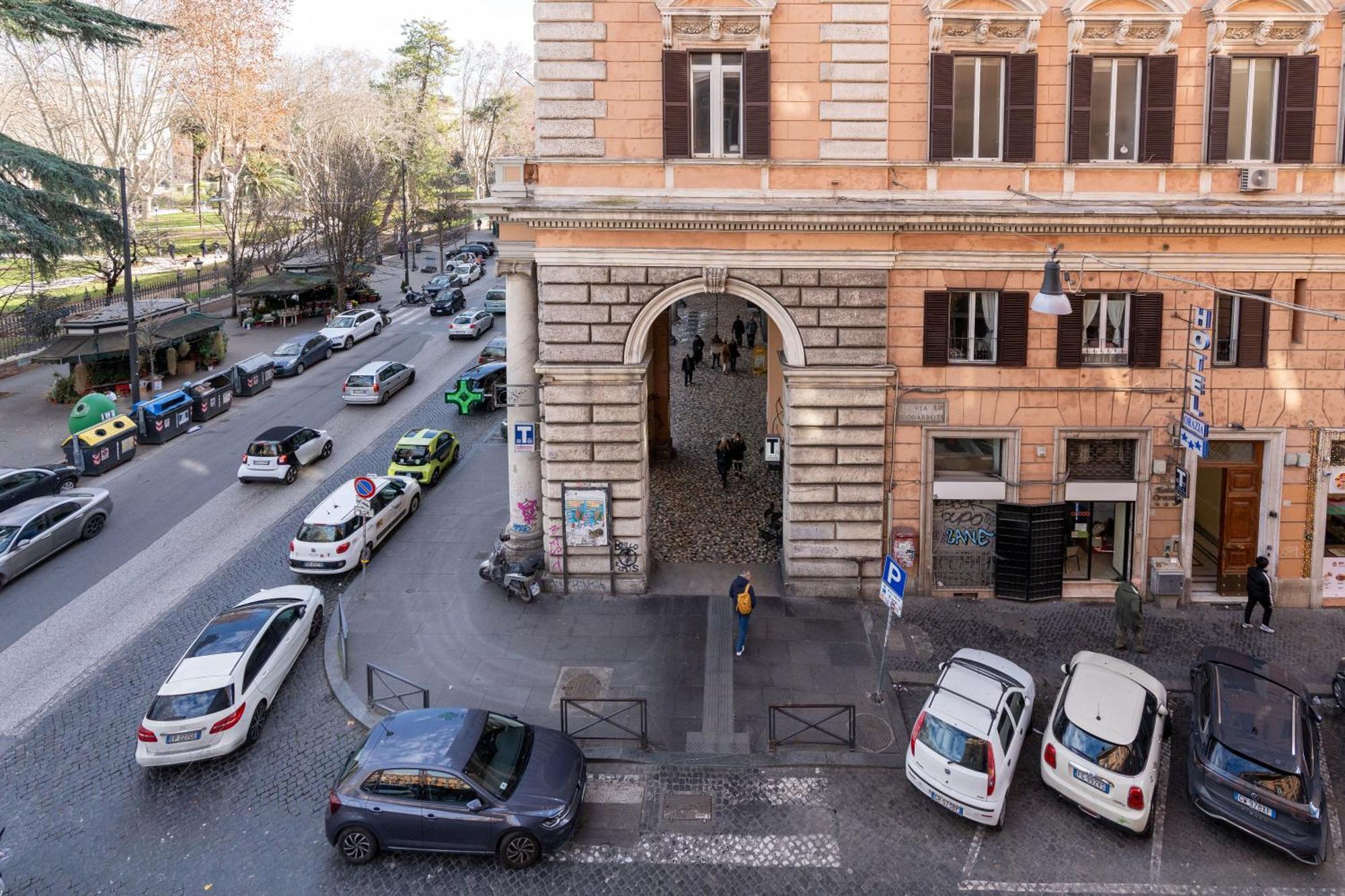Drago D'Oro Guesthouse - Accross From Metro Vittorio Emanuele Kültér fotó