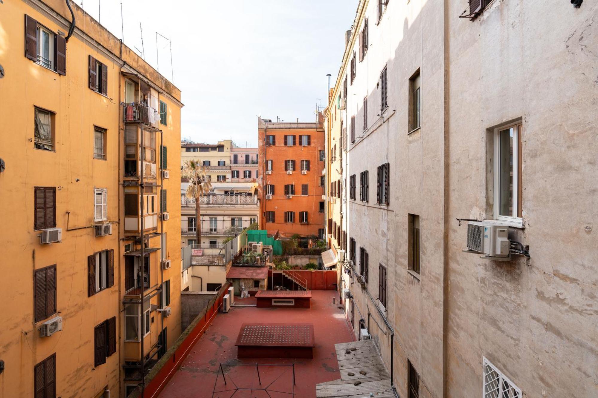 Drago D'Oro Guesthouse - Accross From Metro Vittorio Emanuele Kültér fotó